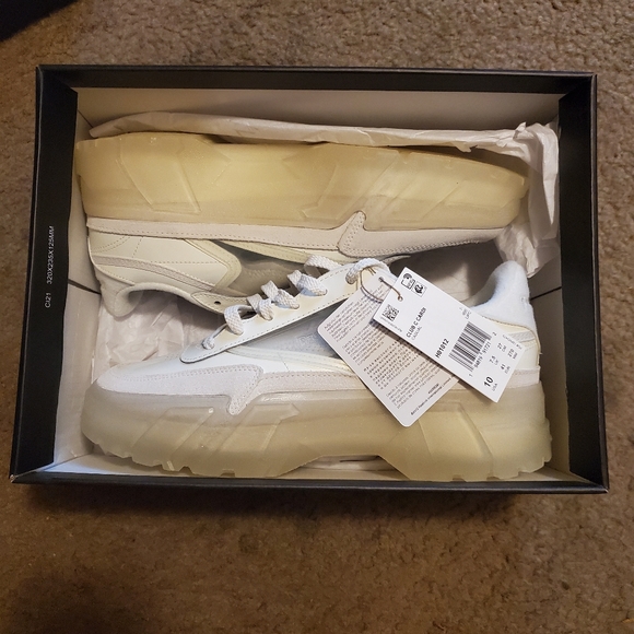 Reebok Cardi B shoes size 10 womens - Picture 2 of 2